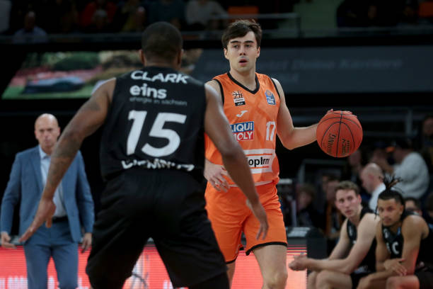 然可以为球 然可以为球