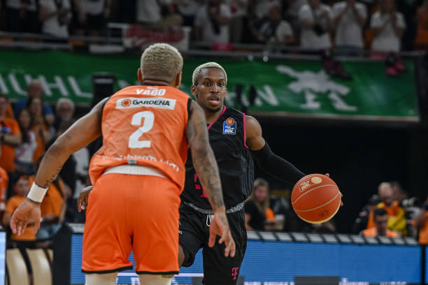 史悠久的俱 史悠久的俱