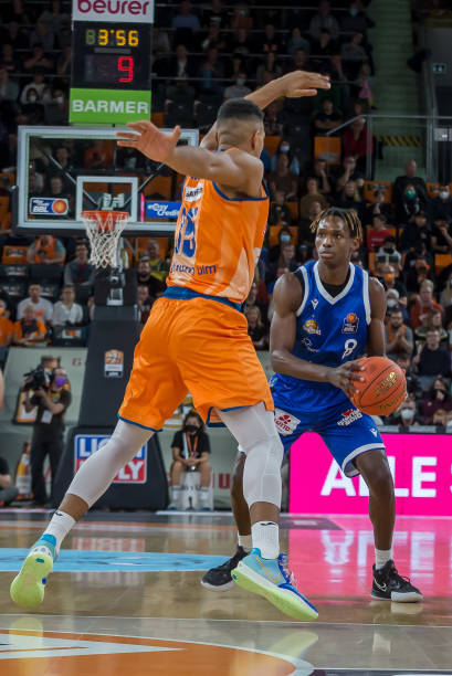 罗纳尔多等 罗纳尔多等